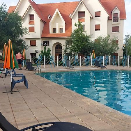 Ifrane Apartment With Swimming Pool Екстериор снимка