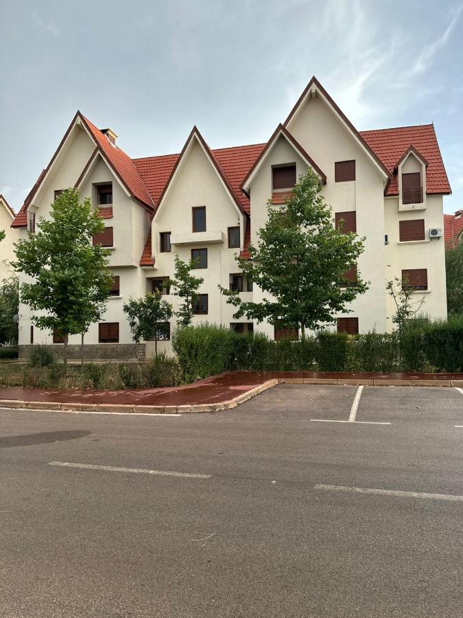 Ifrane Apartment With Swimming Pool Екстериор снимка
